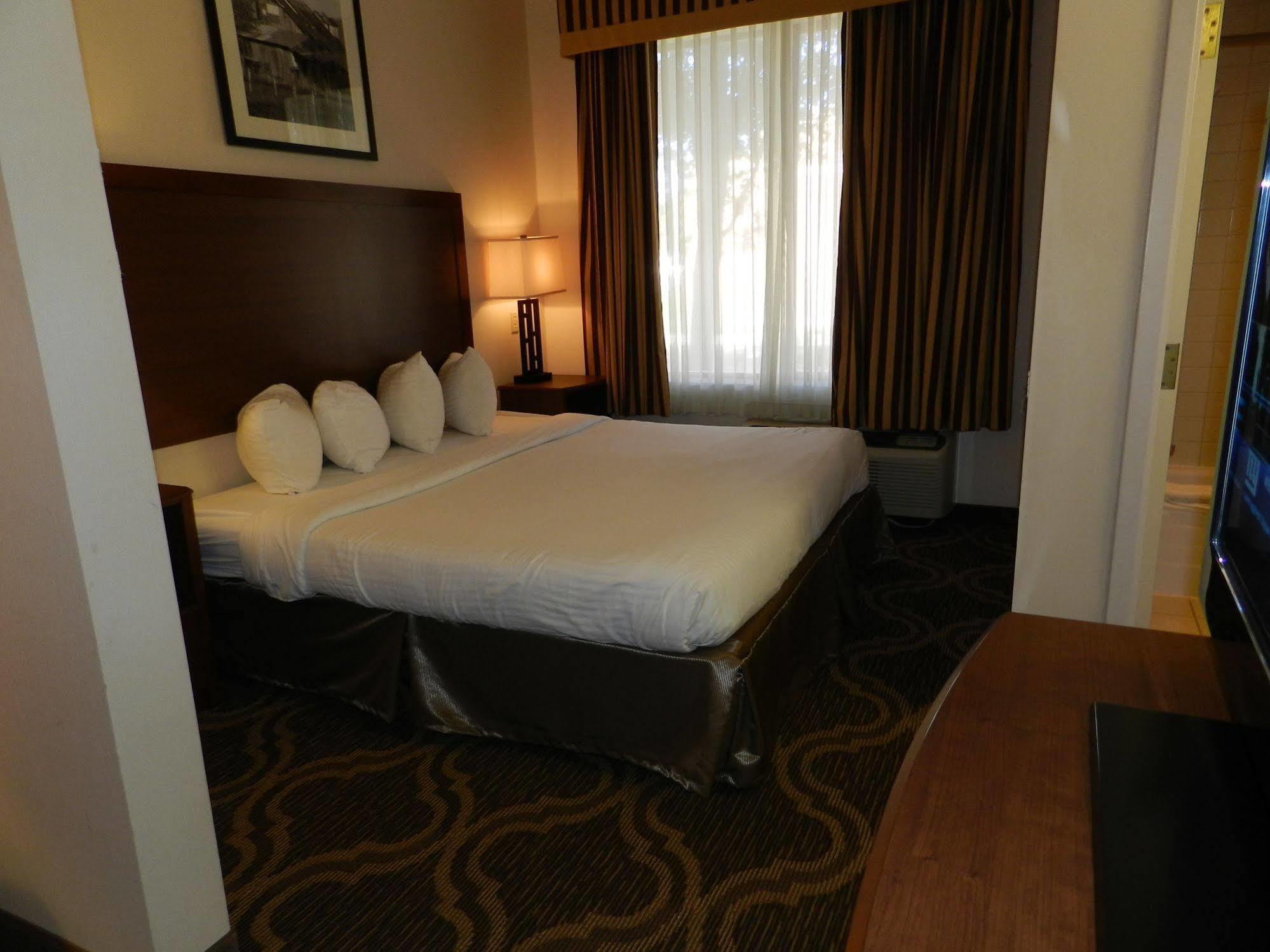 Ashmore Inn And Suites Lubbock Dış mekan fotoğraf