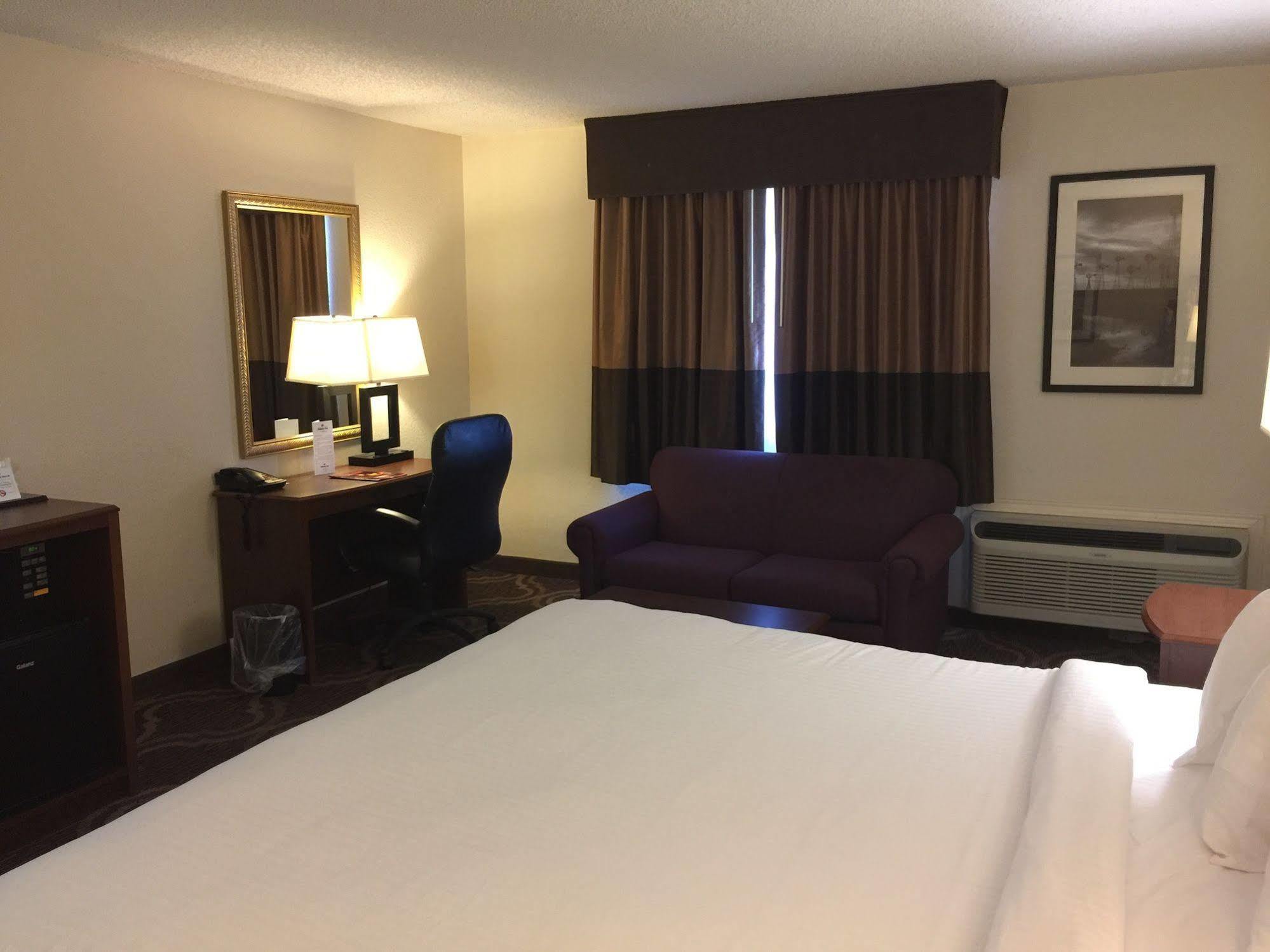 Ashmore Inn And Suites Lubbock Dış mekan fotoğraf