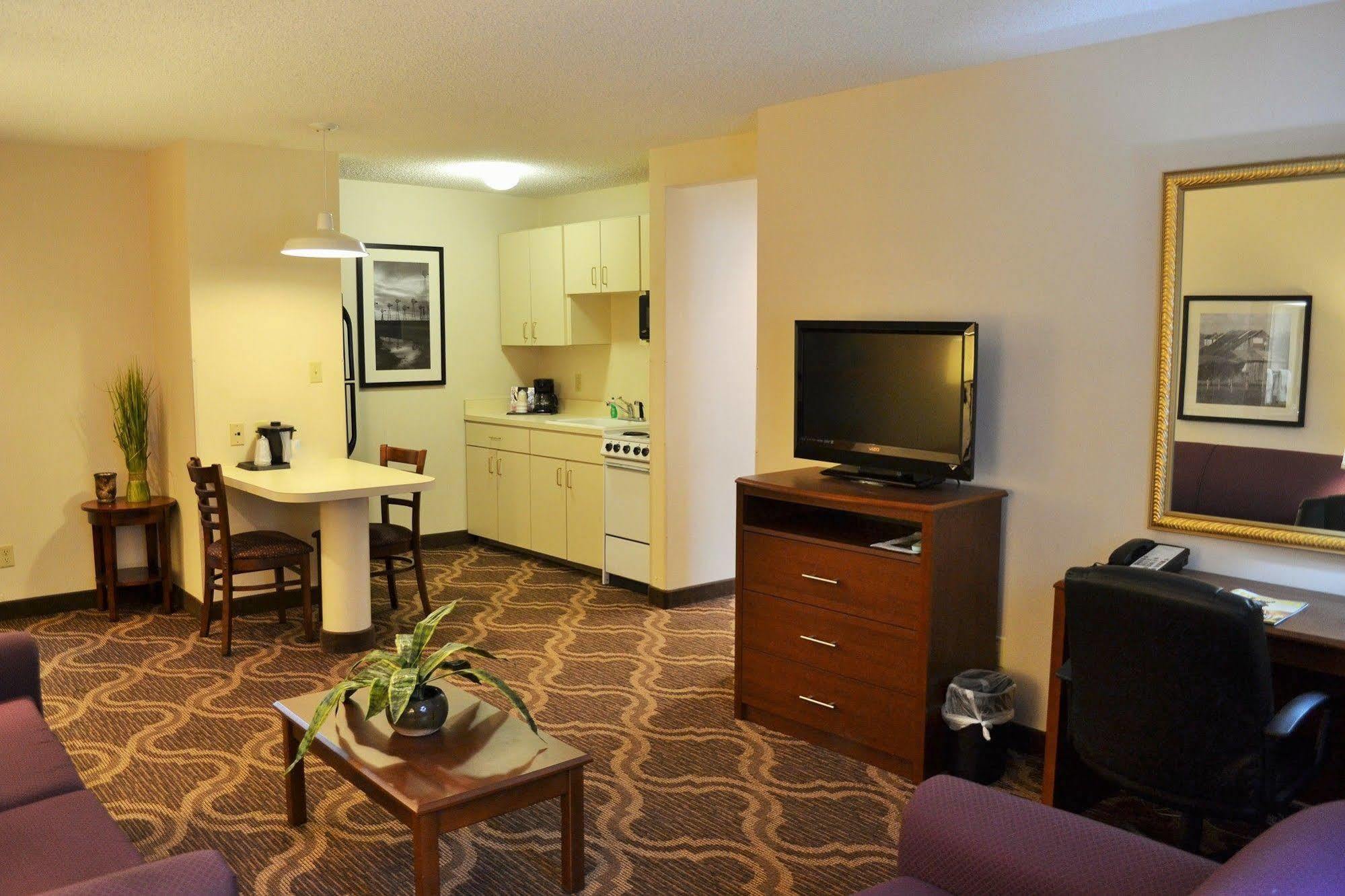 Ashmore Inn And Suites Lubbock Dış mekan fotoğraf