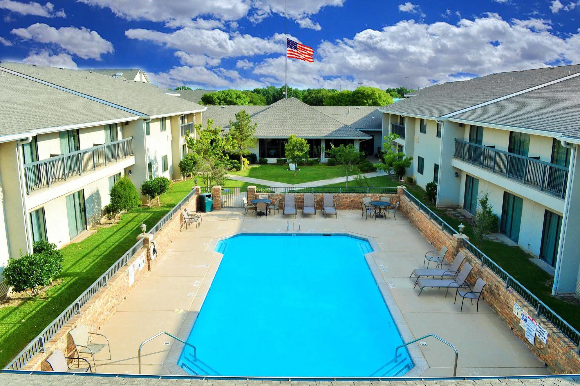 Ashmore Inn And Suites Lubbock Dış mekan fotoğraf