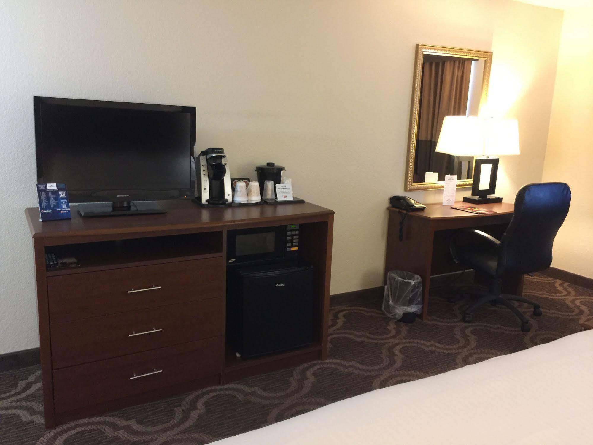 Ashmore Inn And Suites Lubbock Dış mekan fotoğraf